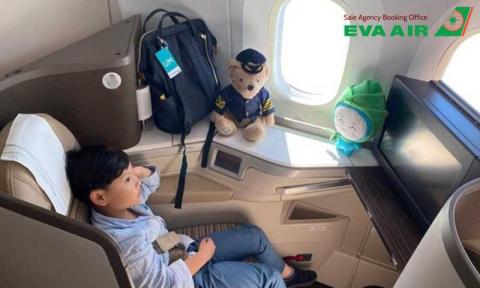 Quy định trẻ em đi máy bay một mình EVA Air mới nhất